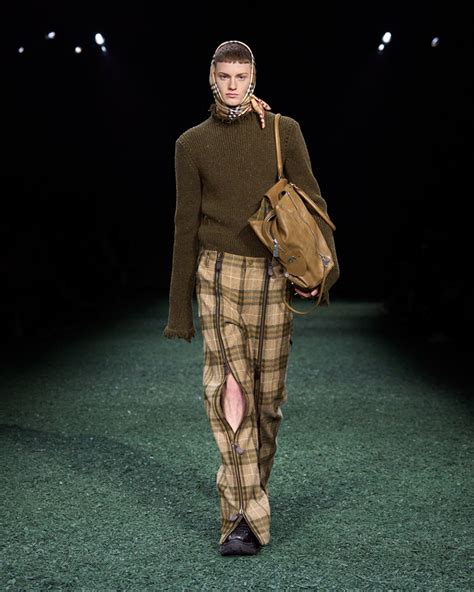 burberry london fashion week 2022 september|Burberry winter 2024 runway green.